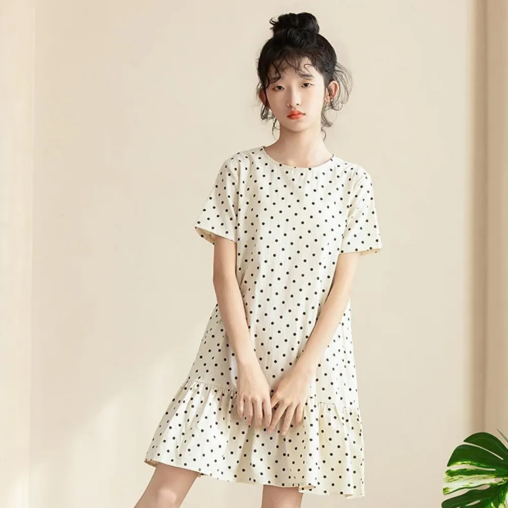 波点荷叶边连衣裙 Polka Dot Ruffle Dress