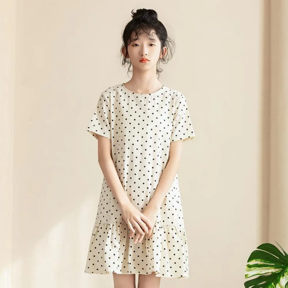 波点荷叶边连衣裙 Polka Dot Ruffle Dress