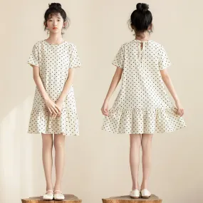 波点荷叶边连衣裙 Polka Dot Ruffle Dress