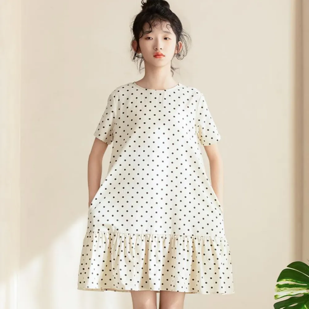 波点荷叶边连衣裙 Polka Dot Ruffle Dress