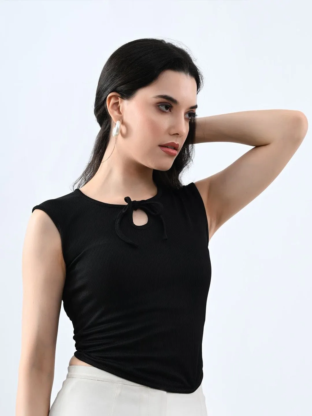 Black Solid Round Neck Crop Top