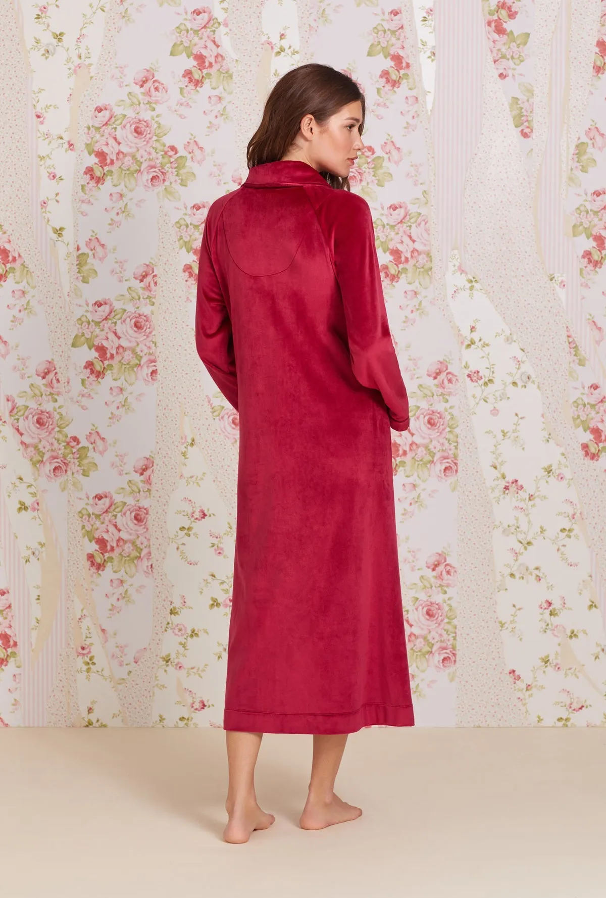 Eileen West Velour Long Zip Robe