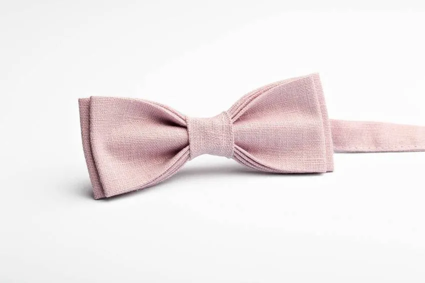 Light Dusty Rose Linen Bow Tie - A Subtle and Charming Accent