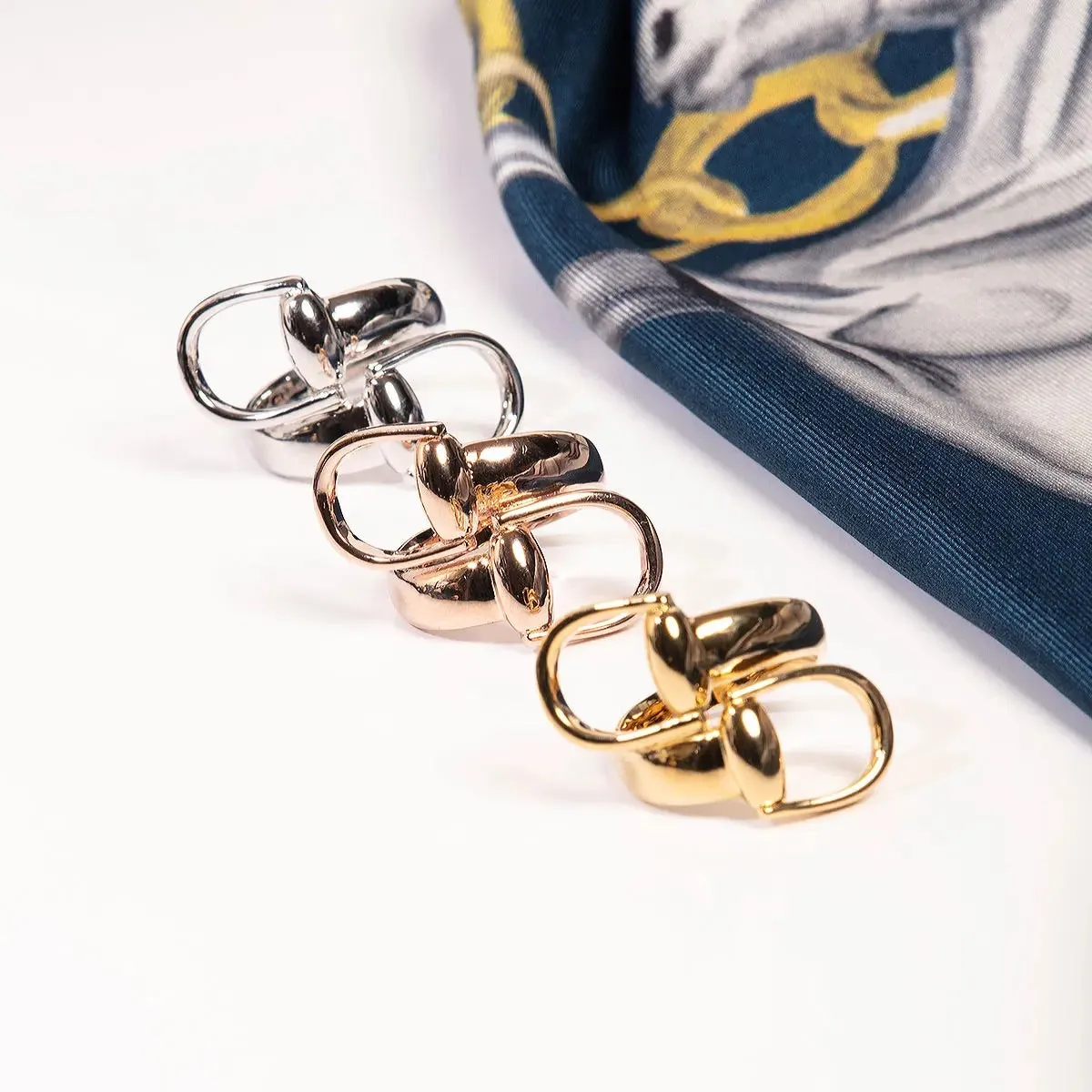 Snaffle Scarf Ring Gold Finish