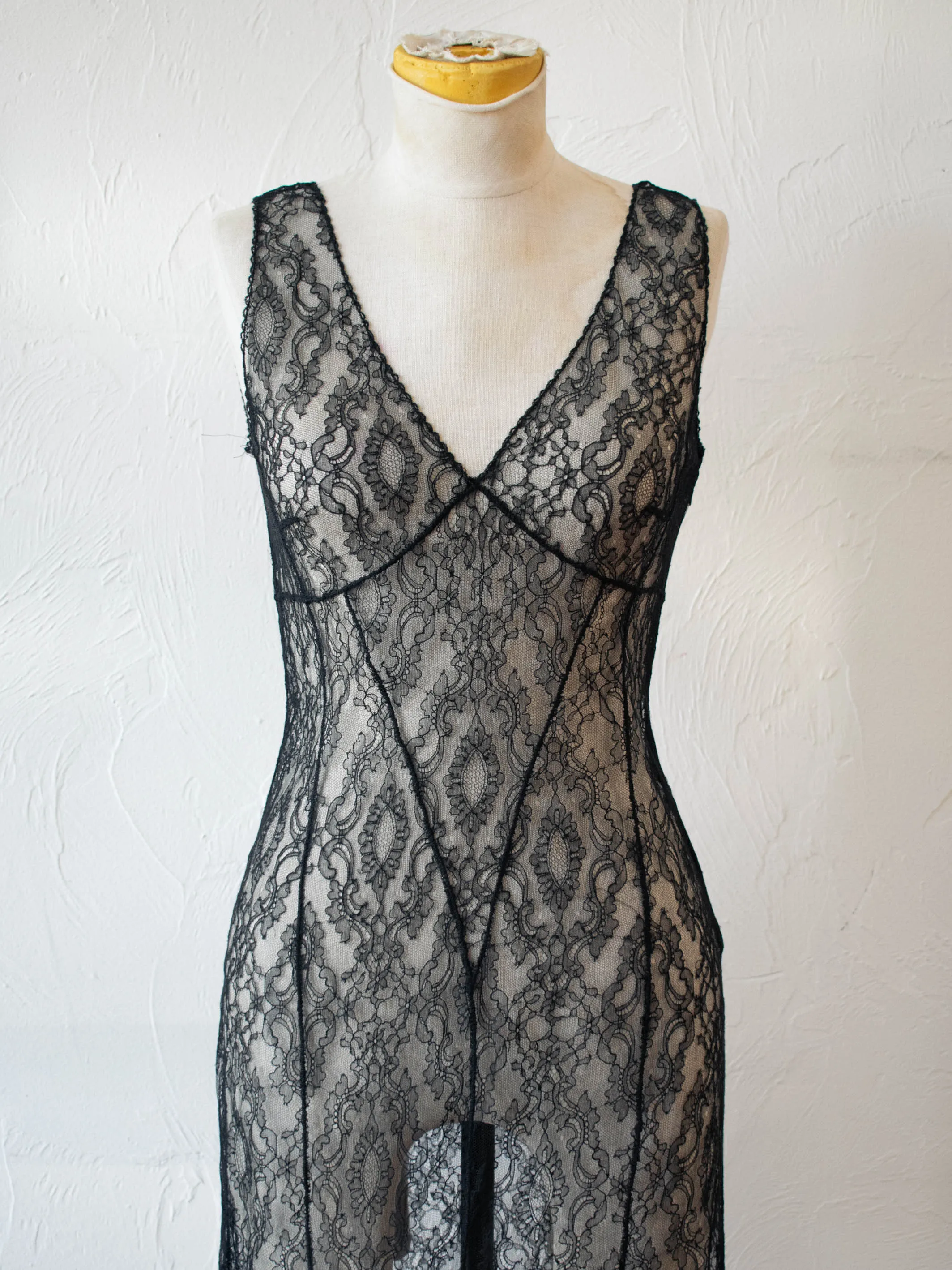 Vintage Max Mara Sleeveless Lace Little Black Dress S